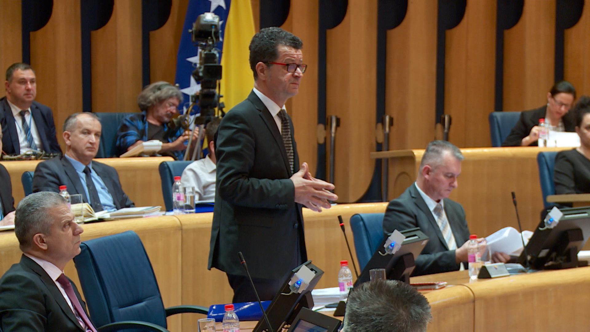 SA-IMOVINA PKG-19-ZVK-1(20180417-165347691).00_00_16_08.Still004