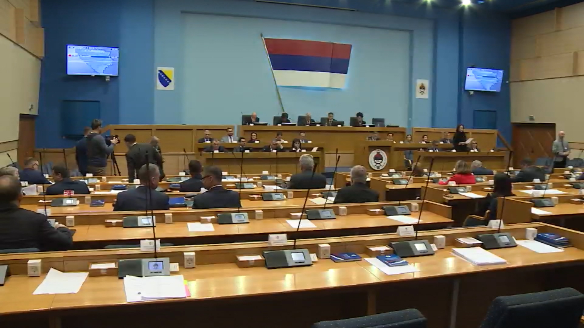 SA-IMOVINA U RS FOLLOW PKG-ADS(20191218-181944337).00_00_39_15.Still001