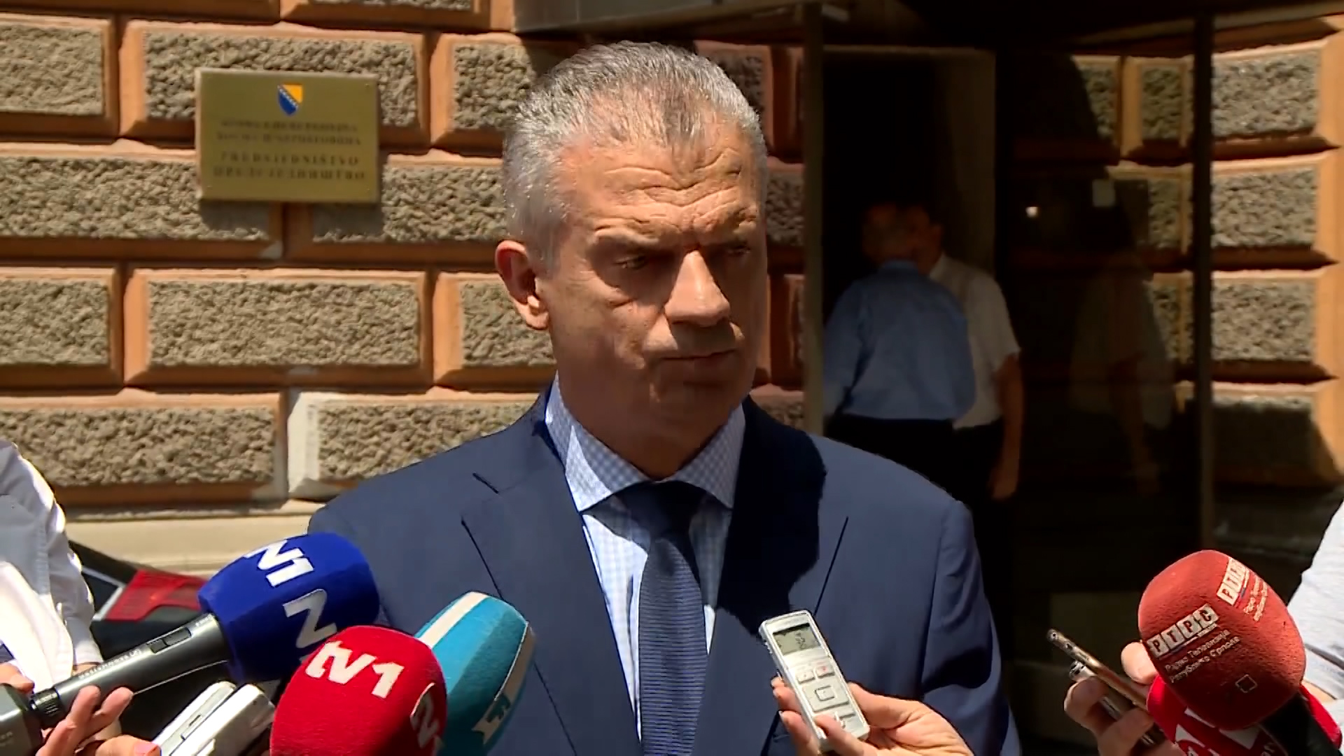 sa-izjava radoncic-130717-ads-wmt.Still002