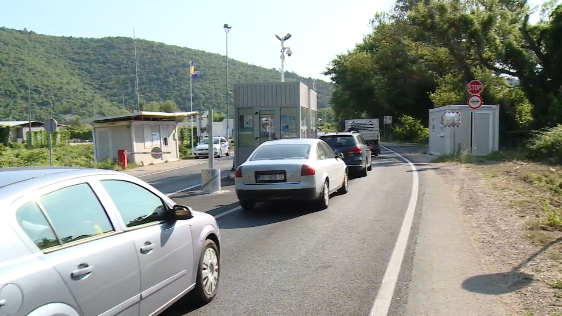 SA-IZOLACIJA REAX PKG-TJD-1(20200625-185323903).mxf.00_00_58_21.Still002