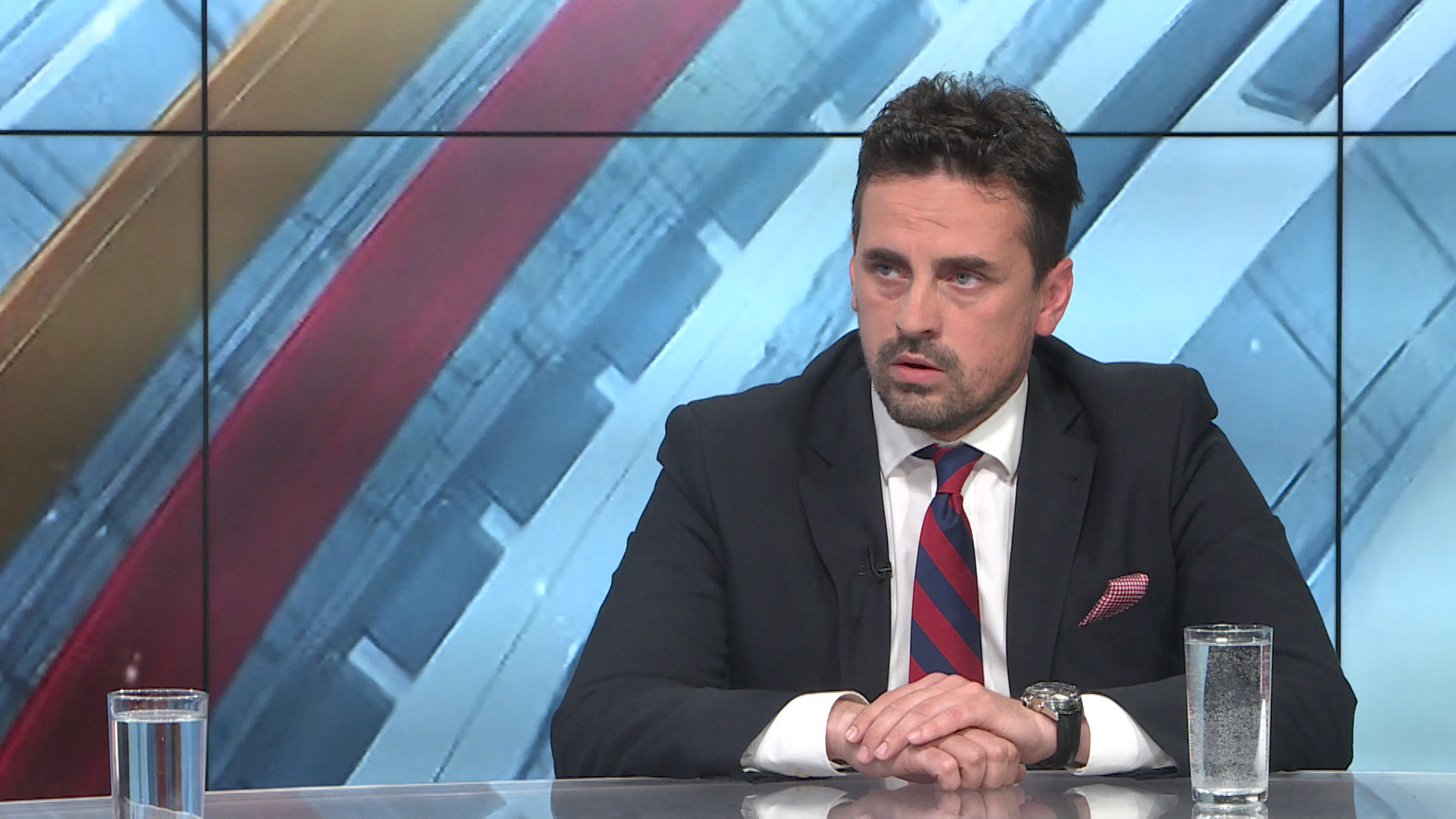 sa-jasmin salkic-clf-270519.00_04_12_14.Still002