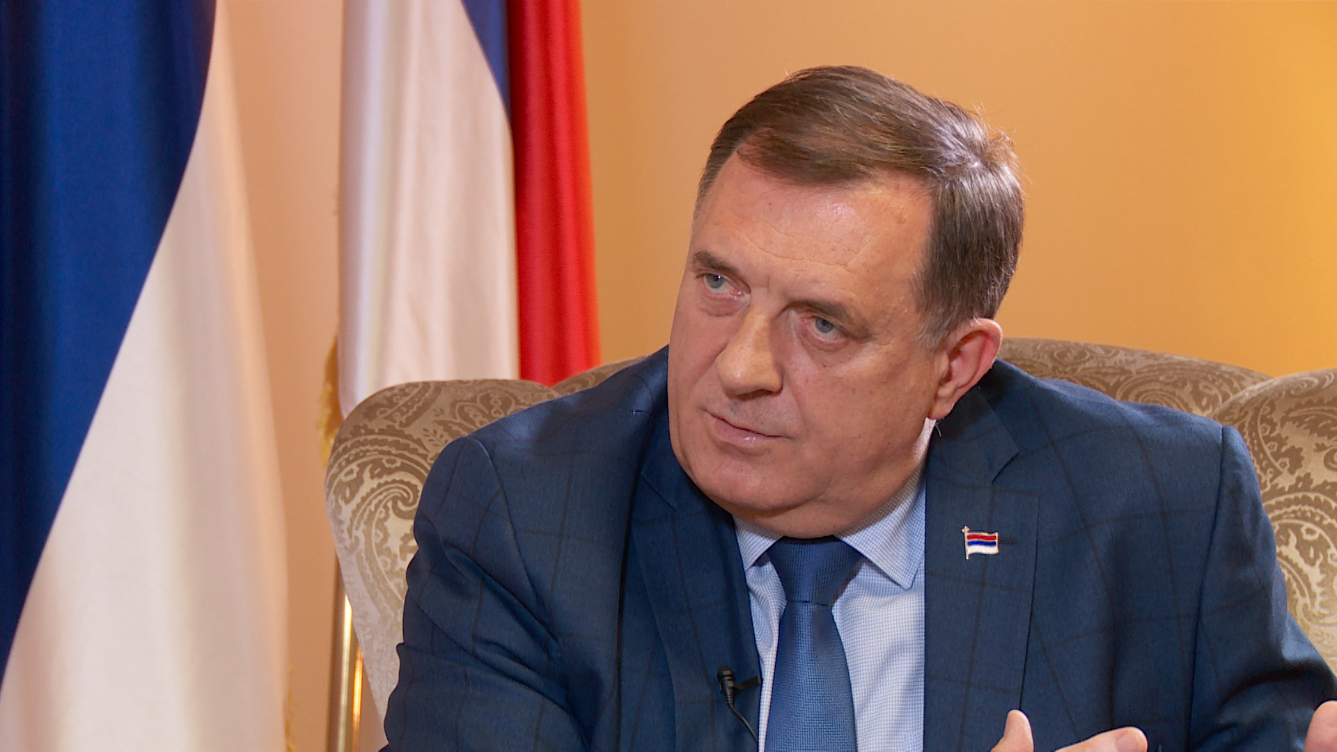 sa-kamera dodik-sls(20200504-170414768).MXF.19_35_37_14.Still004