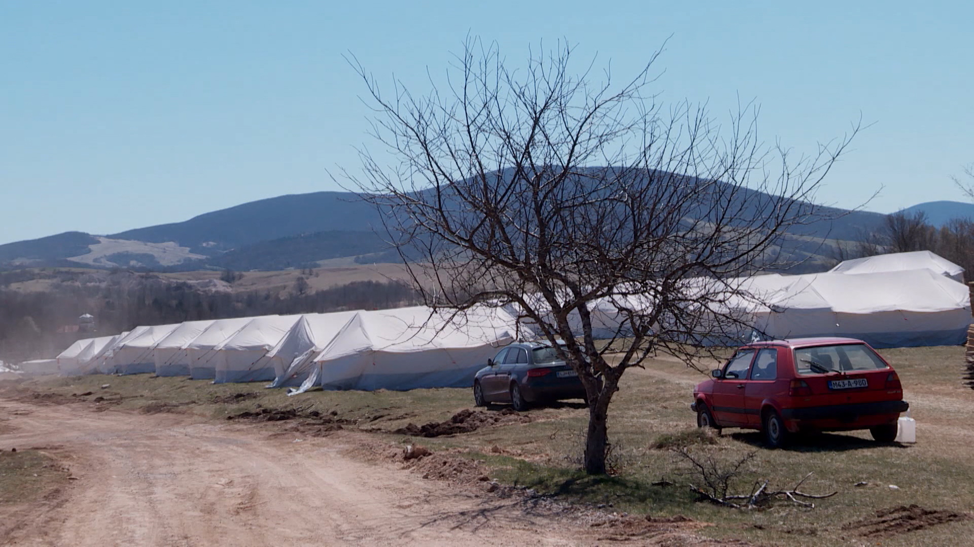 SA-KAMP LIPA DONUT-ADS-1(20200417-183137212).mxf.00_00_17_03.Still001