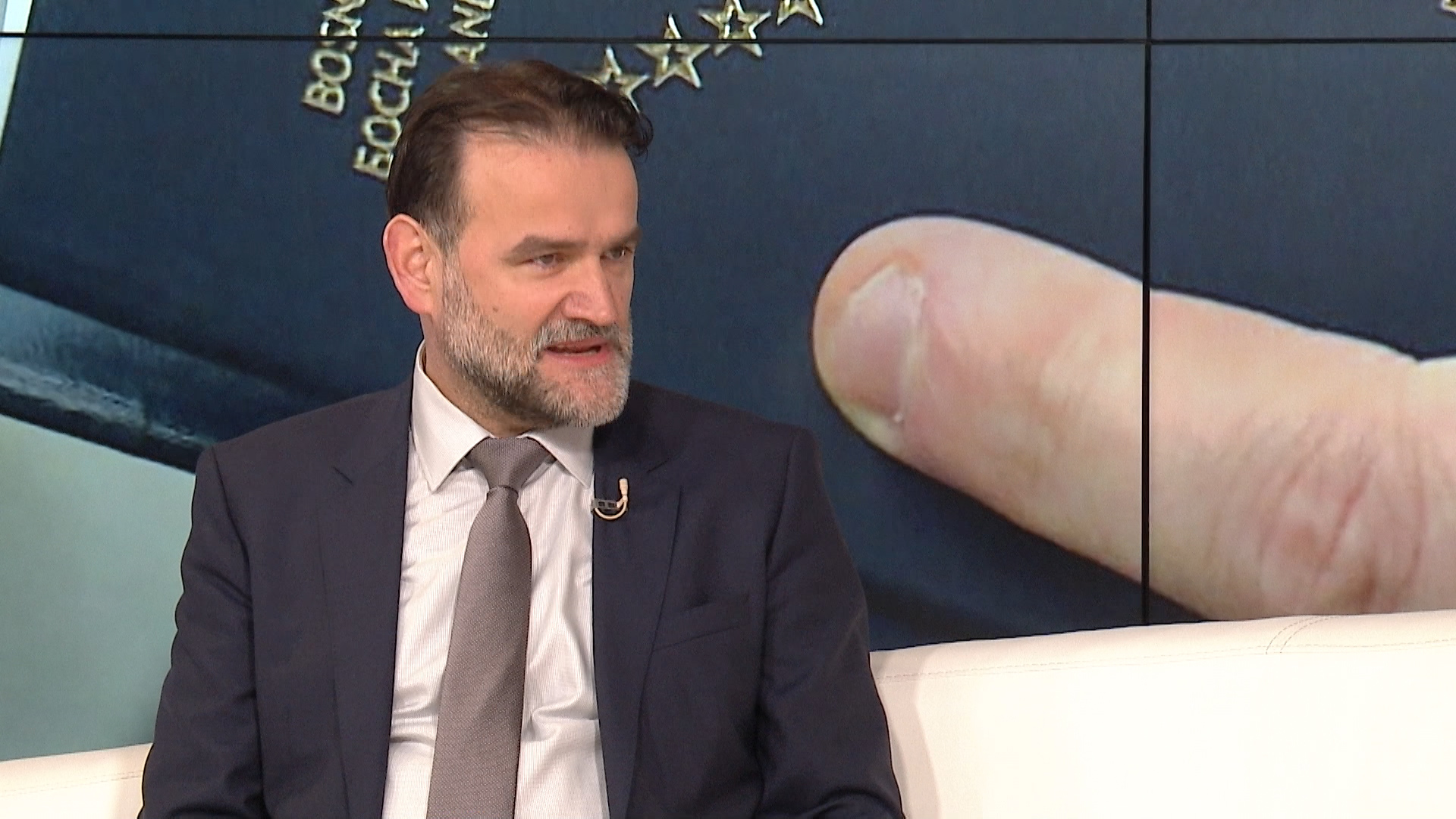 sa-kenan rasidovic-110220-clf.00_02_16_16.Still002