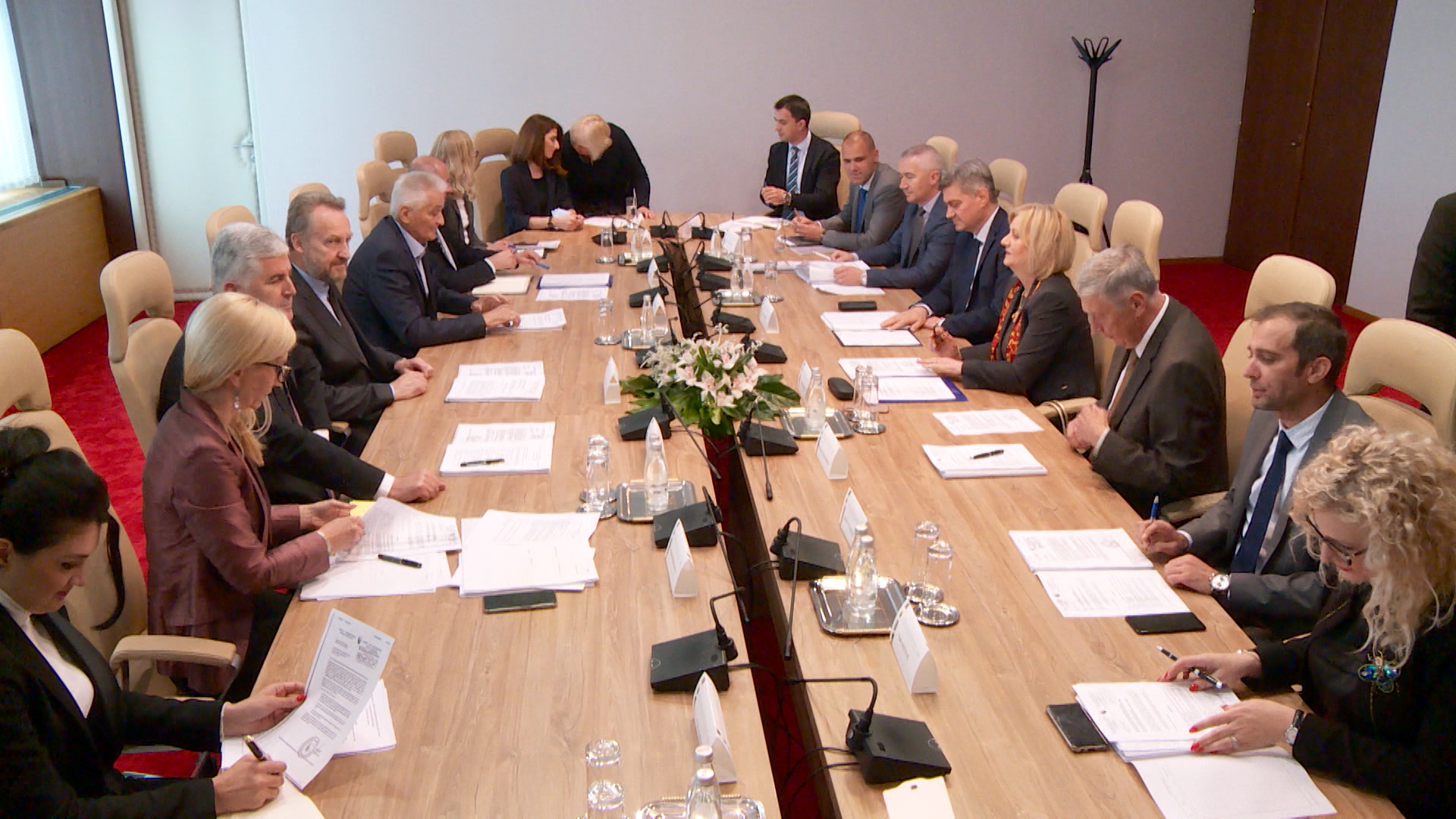 SA-KOLEGIJ LKLV-19-BOB-1(20190528-161840386).00_01_48_01.Still003