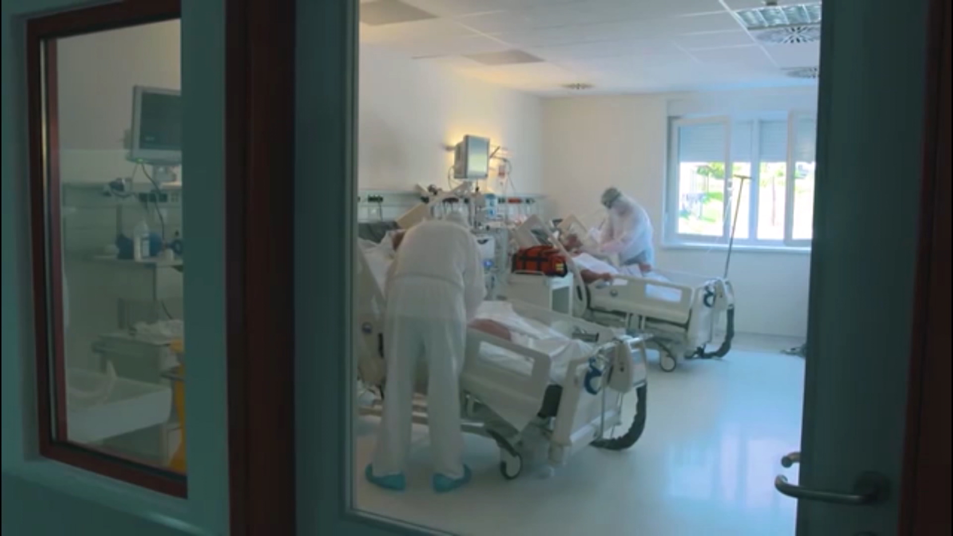 SA-KORONA CRVENO RS PKG-SNM-1(20200807-163111264).mxf.00_02_57_08.Still001