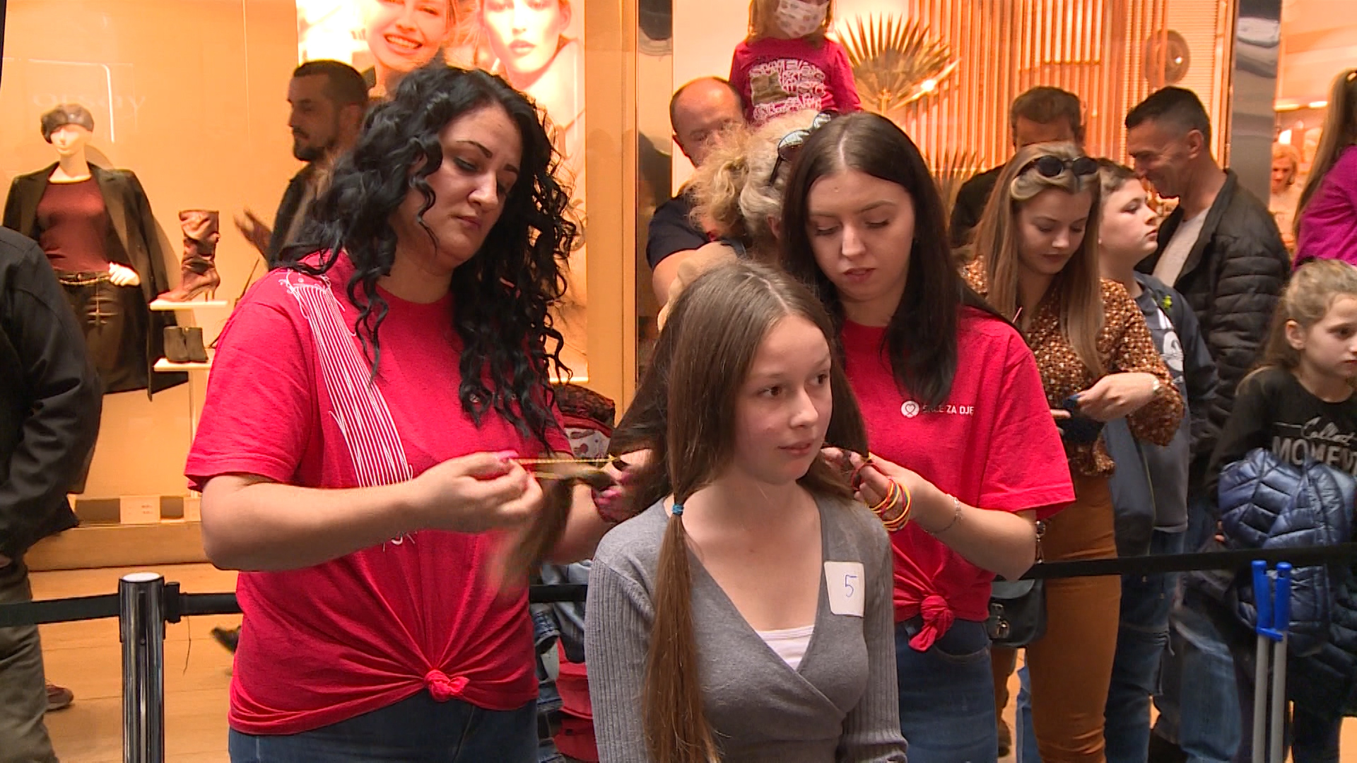 SA-KOSA VO-NET-1(20191117-170938909).mxf.00_00_21_01.Still005