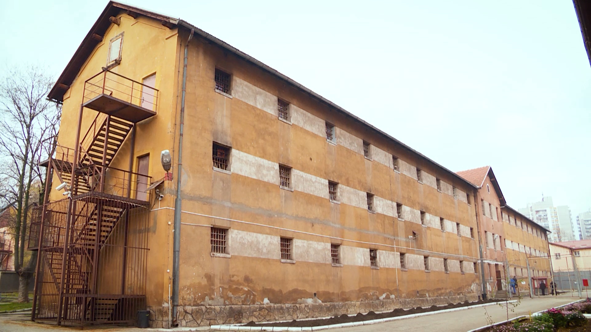 SA-KPZ ZENICA PKG-FAZ-1(20201127-133158238).mp4.00_00_21_13.Still004