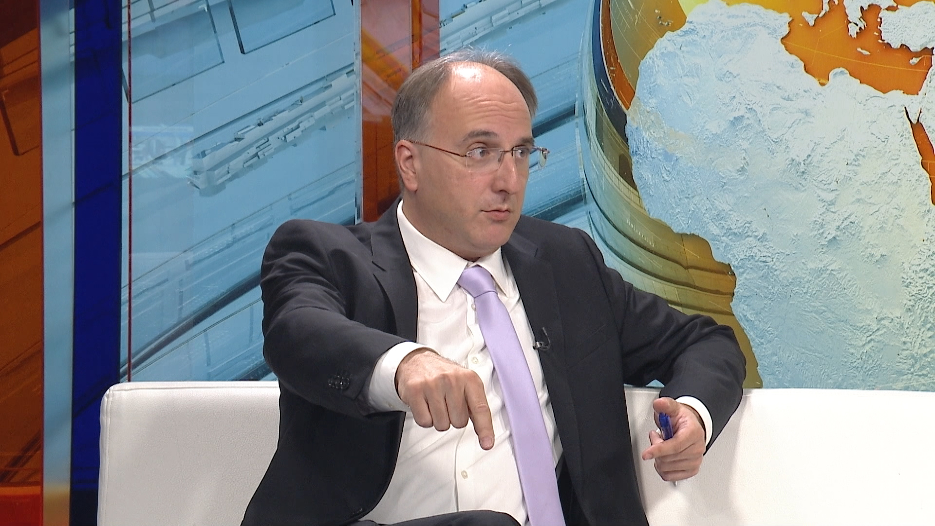 sa-live 1-0700-180518.00_16_30_13.Still004