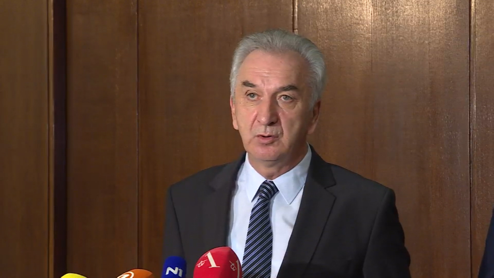 sa-live 1-1155-081119.00_20_03_23.Still001