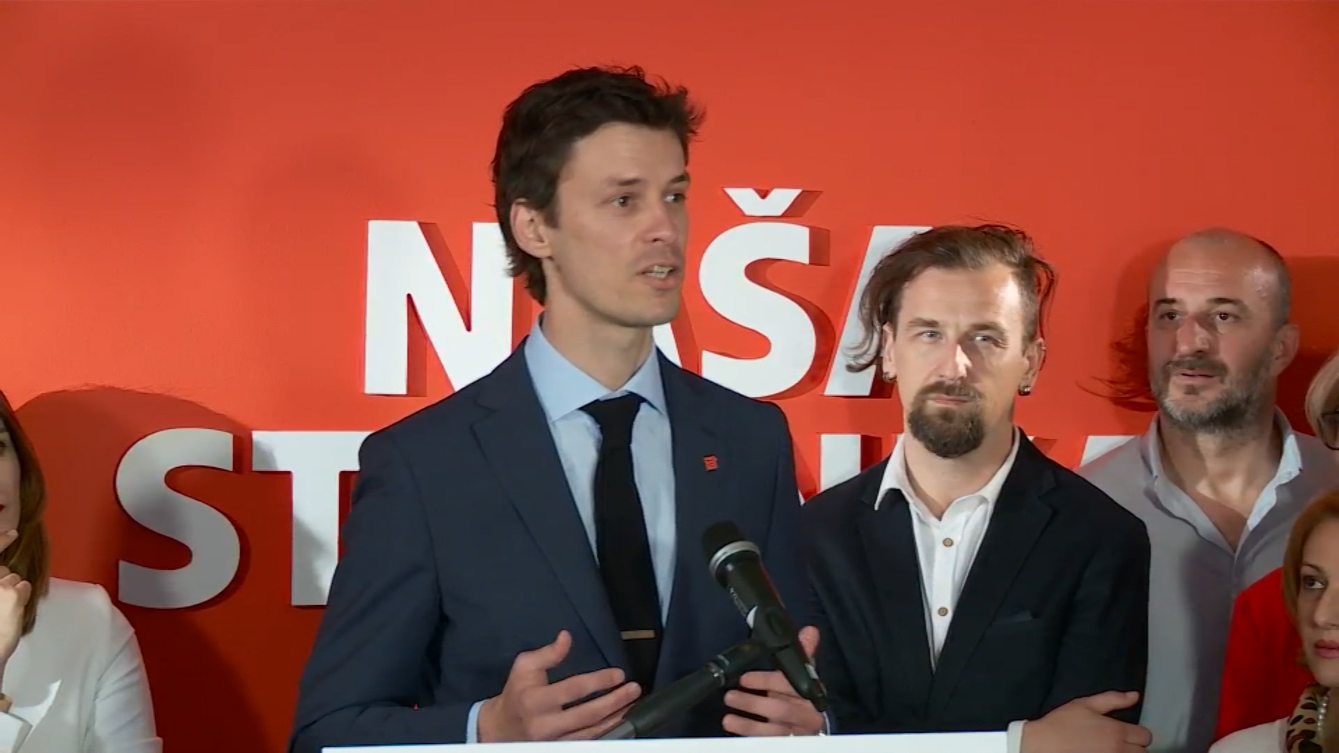 sa-live 1-1230-210418.00_33_19_11.Still002