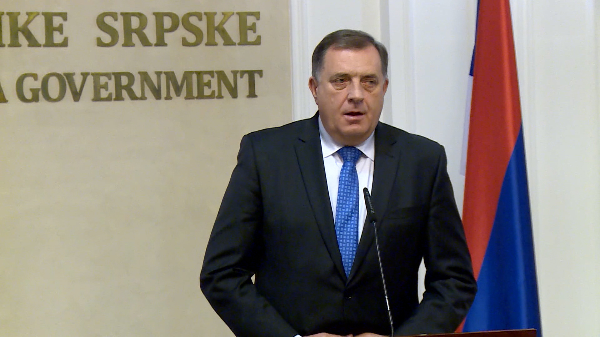 sa-live 1-1520-031220.00_00_33_17.Still008