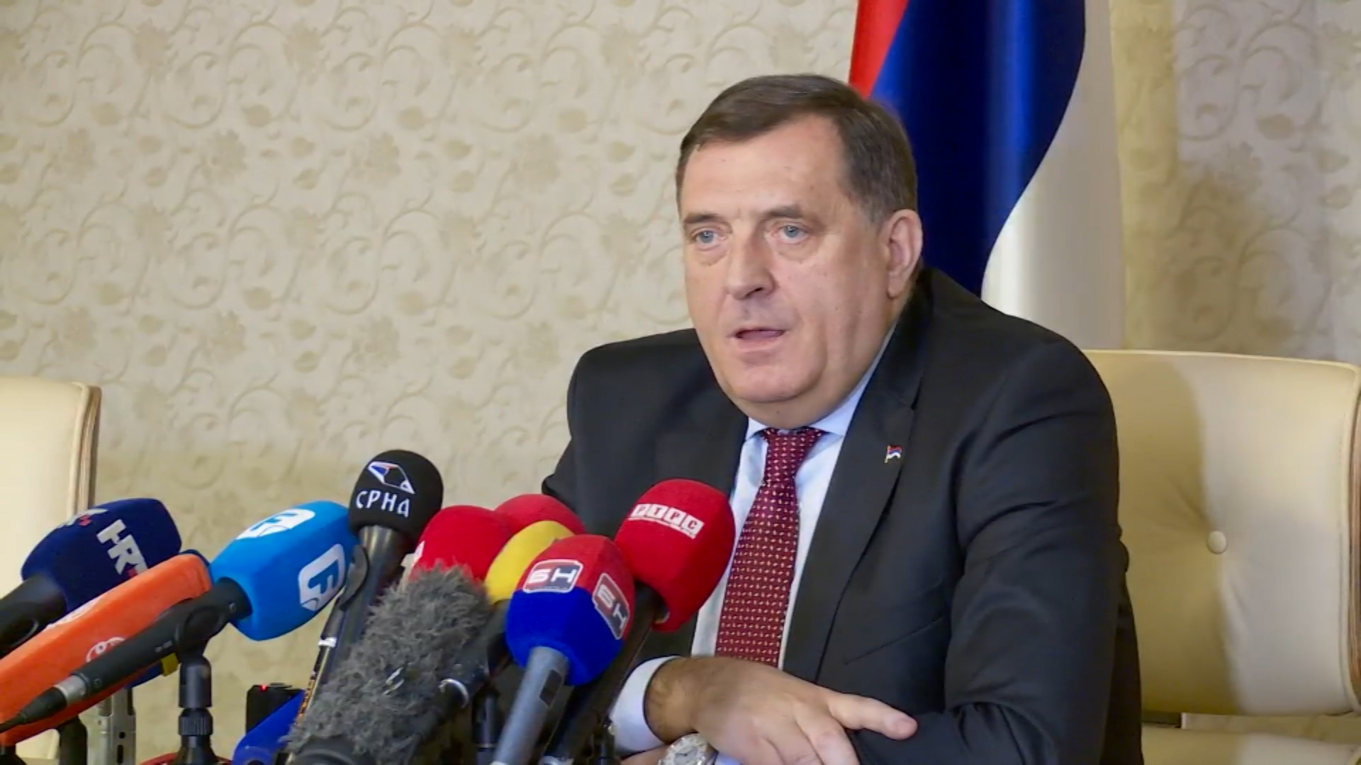 sa-live 1-1525-231118.00_14_58_00.Still003