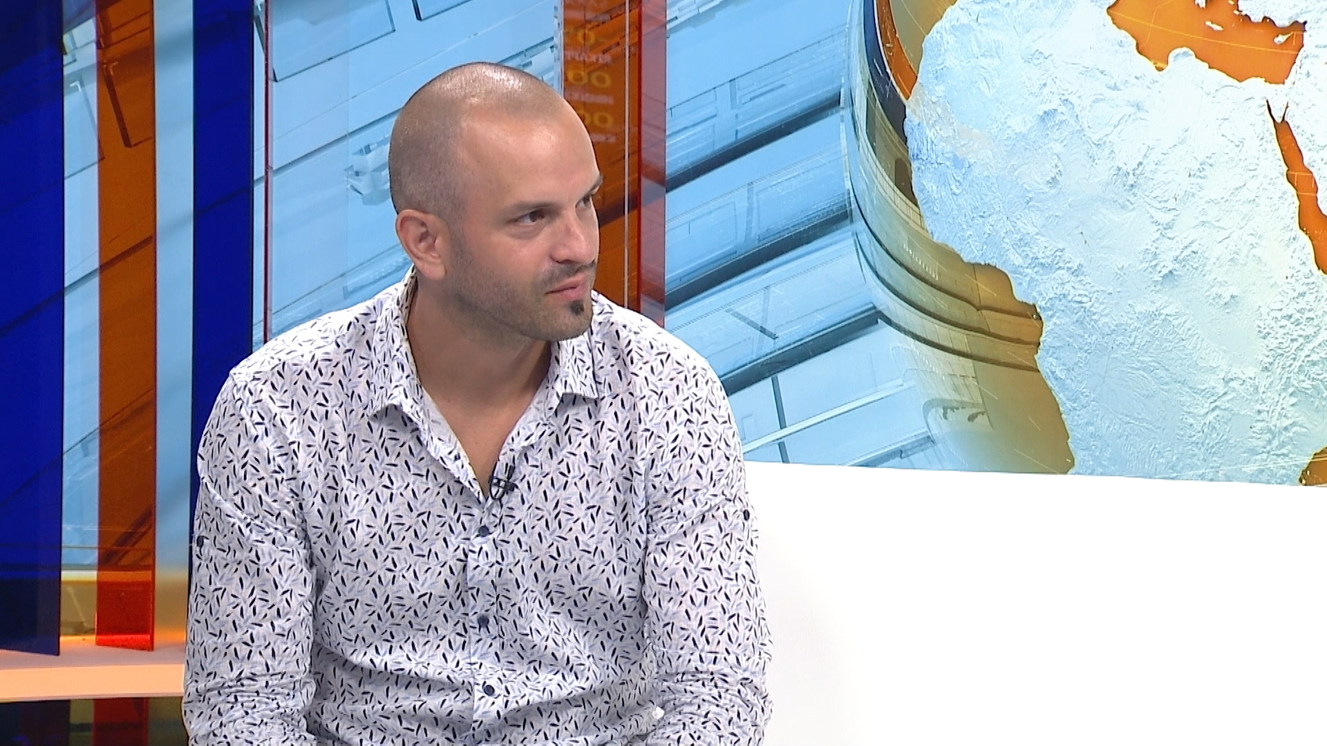 sa-live 2-0900-130619.00_02_00_06.Still007