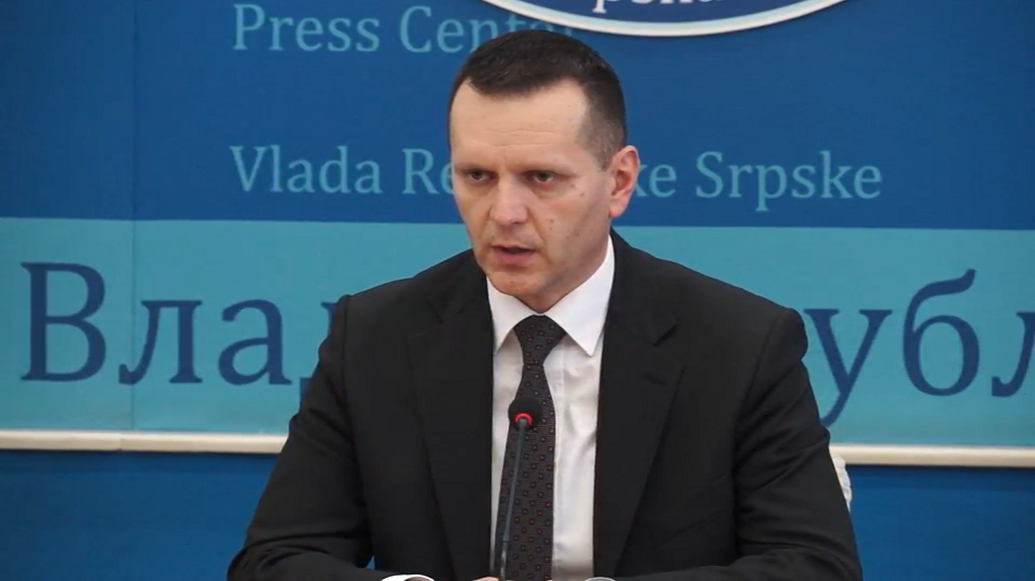 sa-live 2-1300-261218.13_05_01_07.Still001