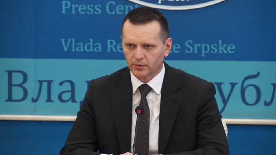 sa-live 2-1300-261218.13_07_18_00.Still002