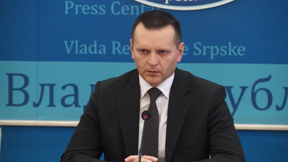 sa-live 2-1300-261218.13_18_56_01.Still003