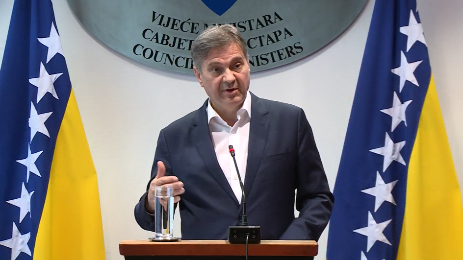 sa-live 2-1350-060719.14_09_27_19.Still003