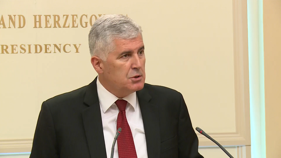 sa-live 2-1510-010818.15_13_09_13.Still001