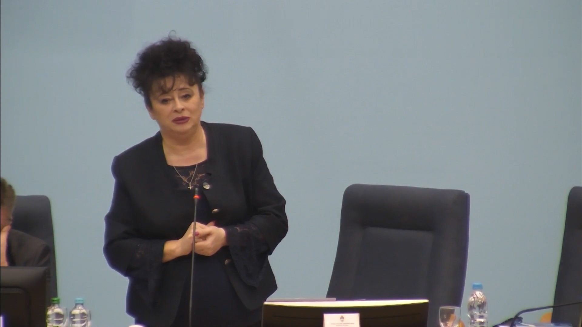 sa-live 3-1055-190220.00_36_37_20.Still001