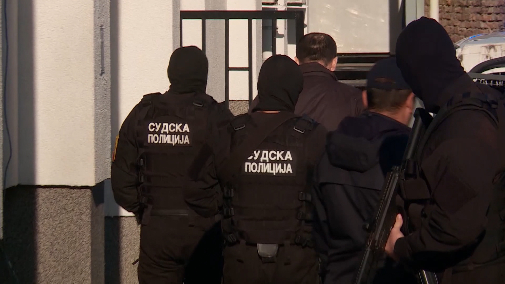 sa-live 3-1600-180920.00_08_09_14.Still009