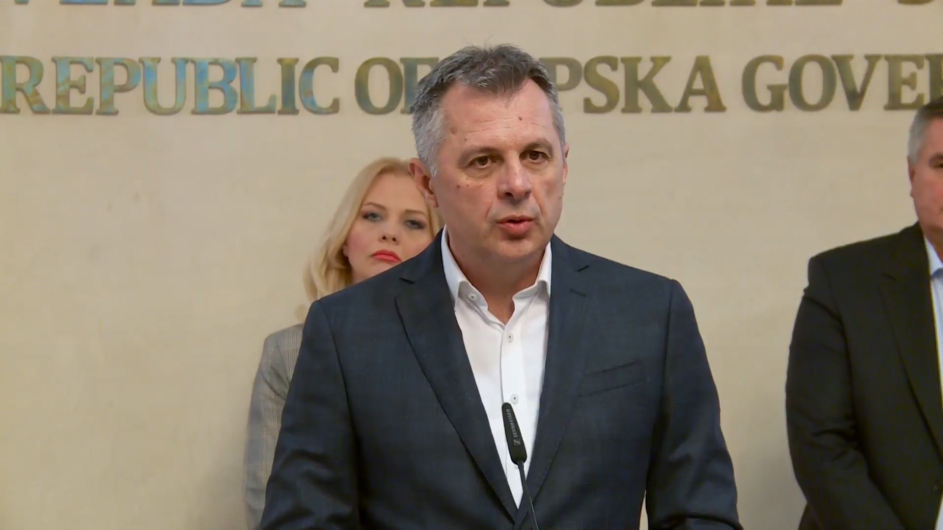 sa-live 3-1630-150320.16_37_01_17.Still001