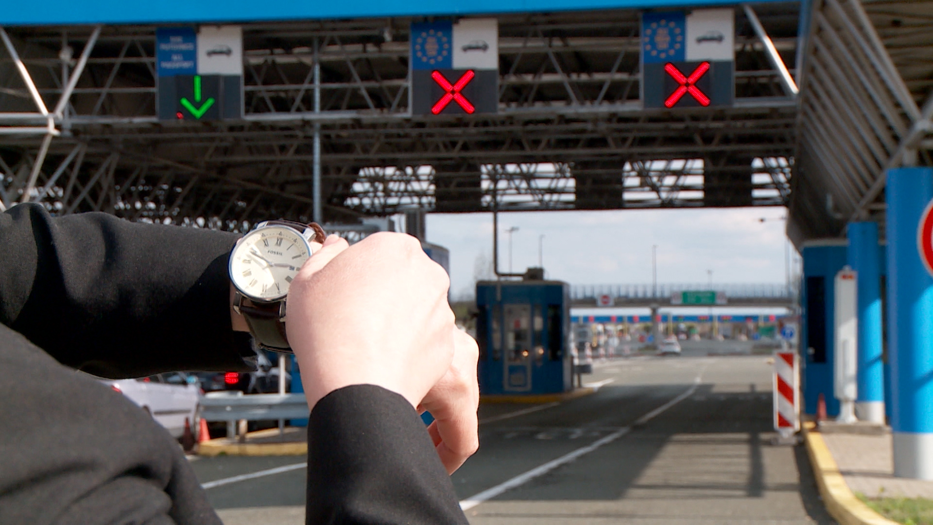 sa-live 3-1640-260319.00_08_40_01.Still009