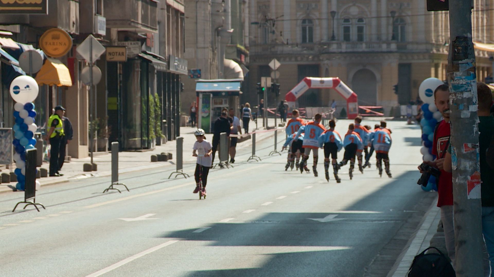 sa-live 3-1650-130518.00_01_26_00.Still007