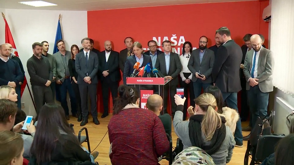 sa-live 5-1230-301219.12_31_11_20.Still001