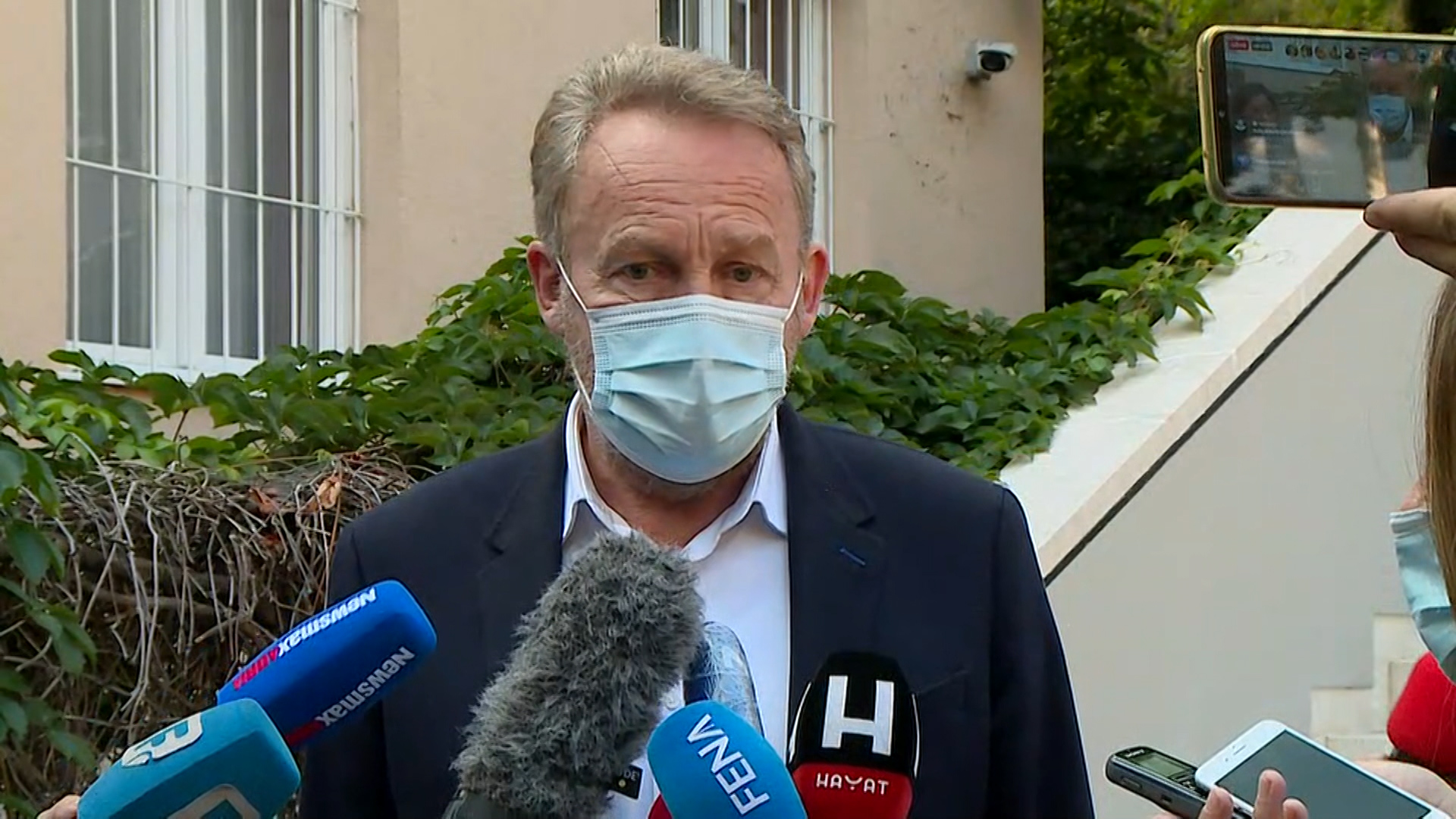 sa-live u-1615-140920.00_05_40_11.Still001