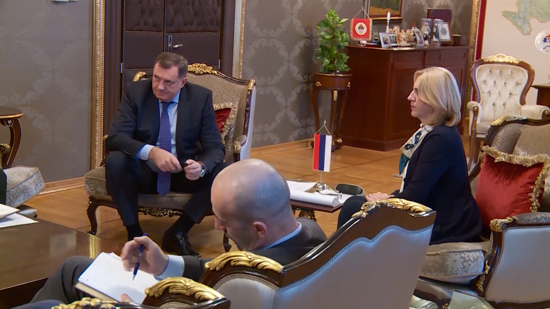 SA-LKLV DODIK-ANM-1(20181206-171440487).00_00_45_09.Still001