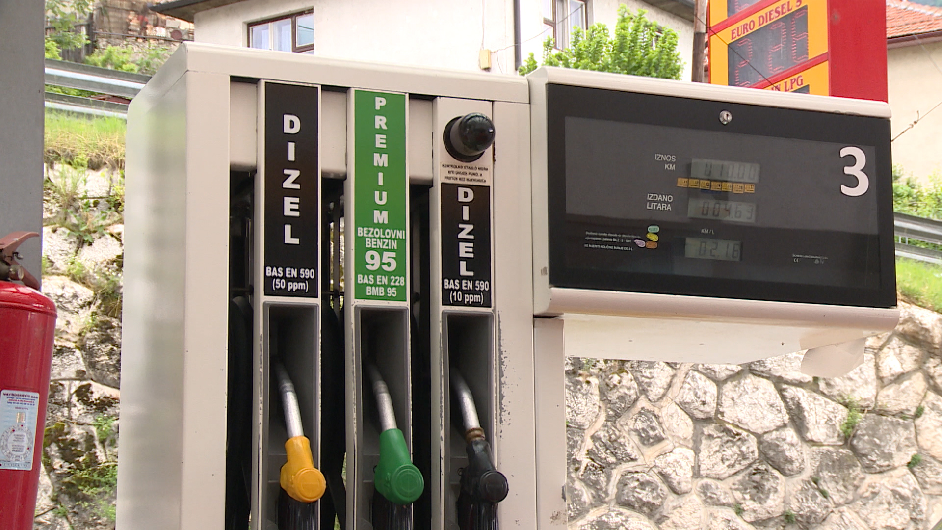 sa-magazinovic zastava press-miv(20180514-105314911).Still004