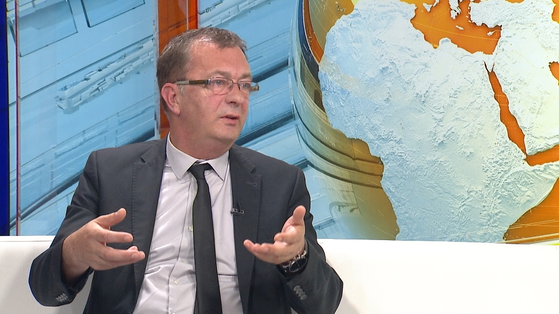 sa-mahmutcehajic-010818-clf.00_14_38_11.Still002