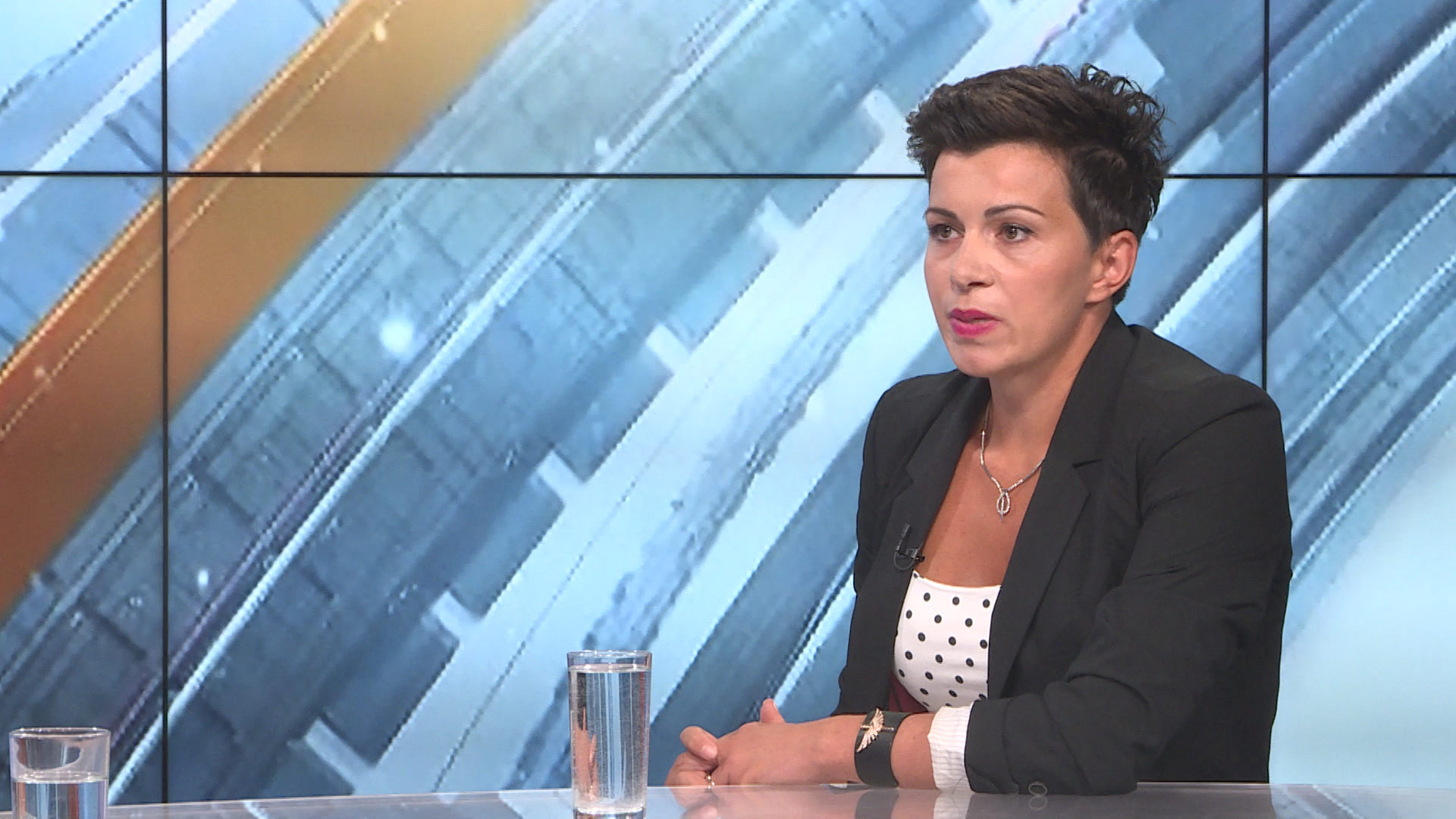 sa-maja gasalo-clf.00_00_04_17.Still001