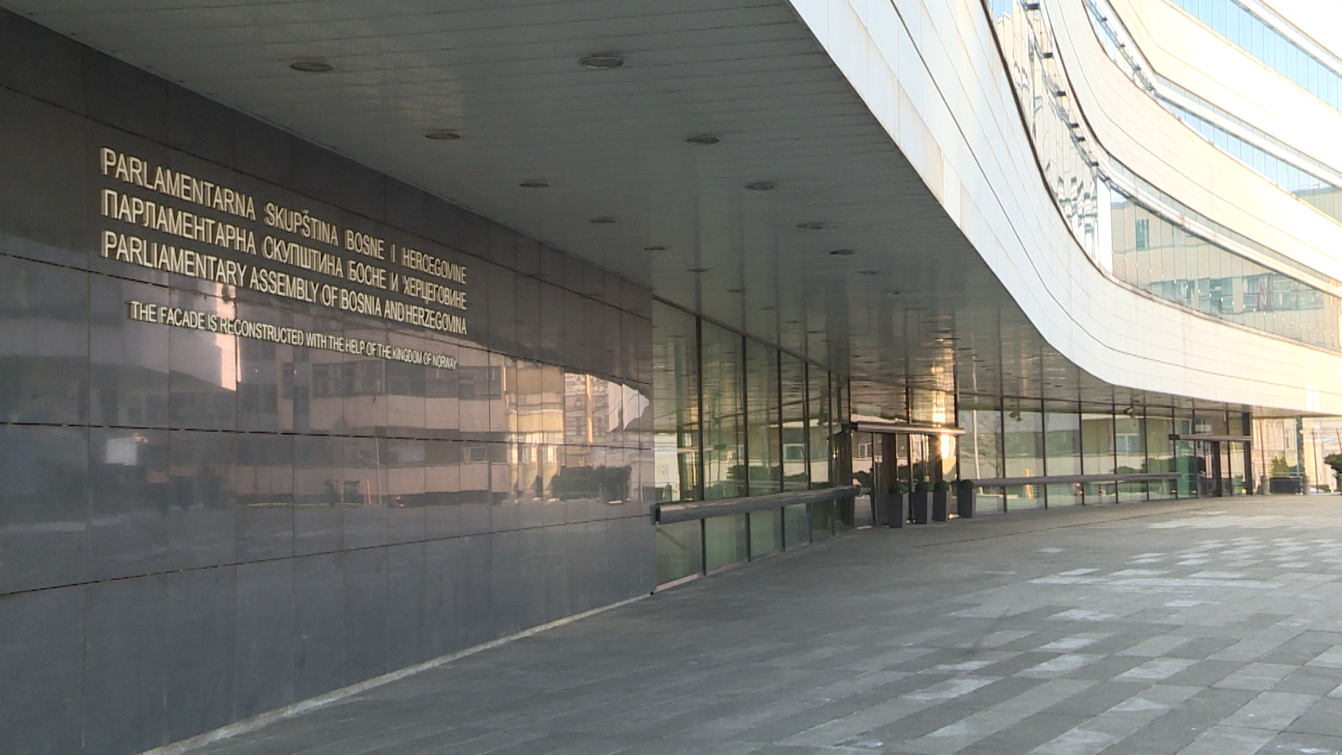 sa-memnuna mustafa-clf.00_01_32_13.Still006