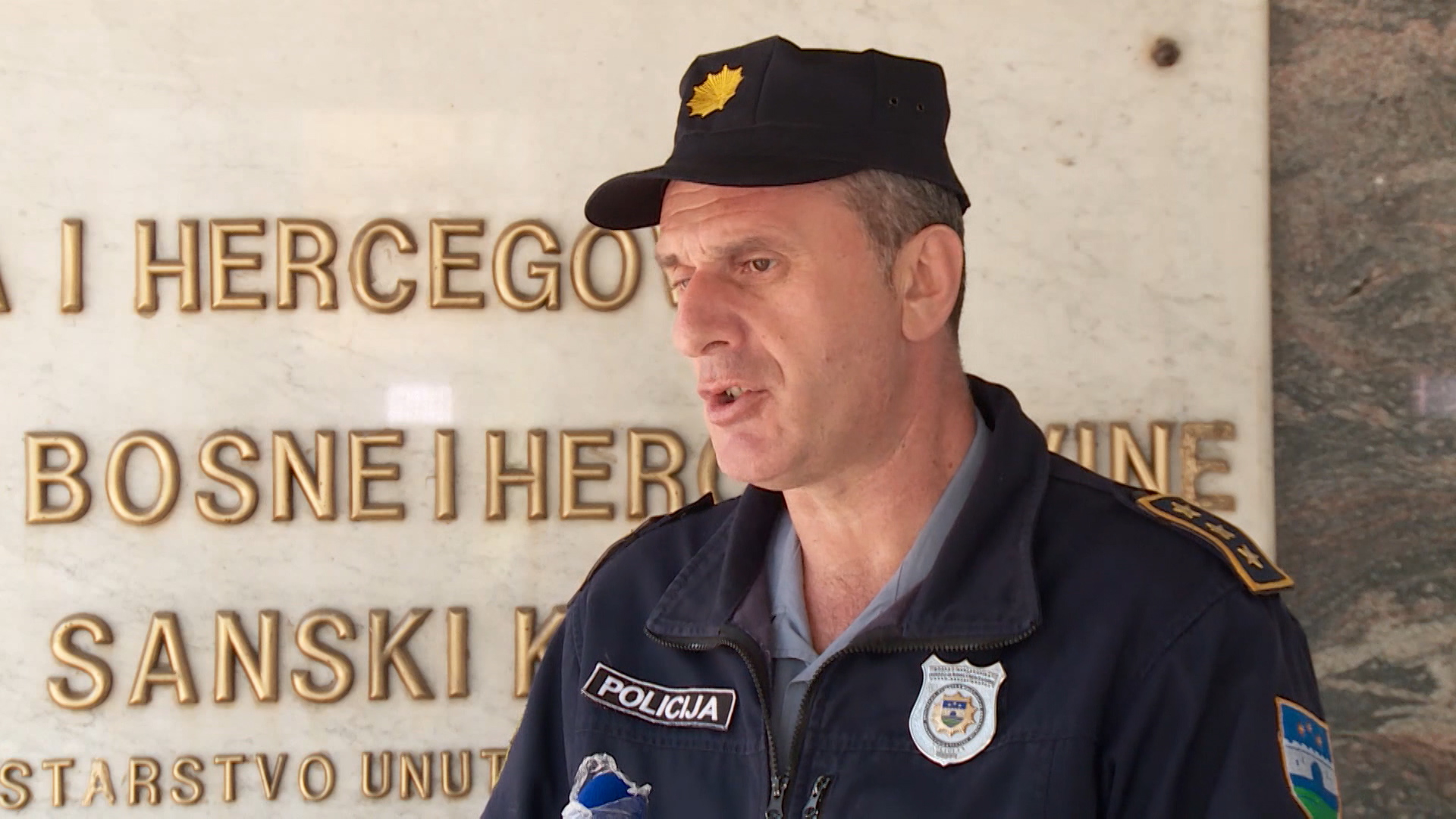 SA-MIGRANTI CAZIN PKG-ADS-1(20200604-145720467).00_00_54_09.Still001