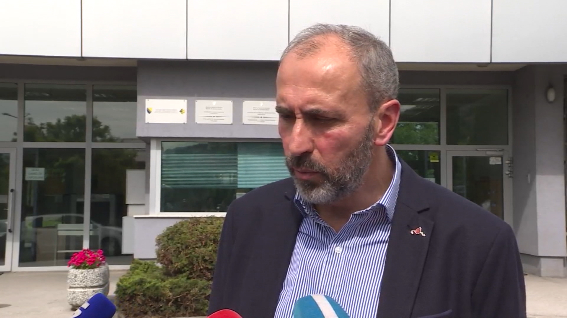 SA-MIGRANTI FOLLOW UP PKG-HAS-1(20180522-161155818).00_01_07_18.Still011