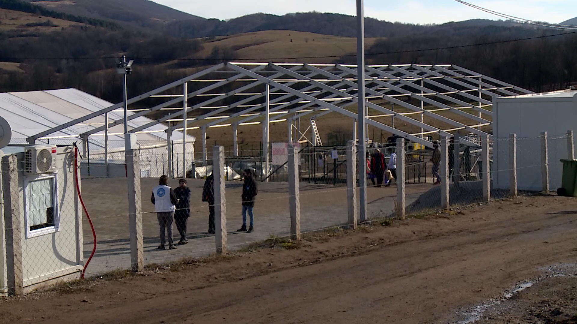 SA-MIGRANTI LIPA PKG-ANM-1(20201218-164316918).mxf.00_00_29_06.Still002