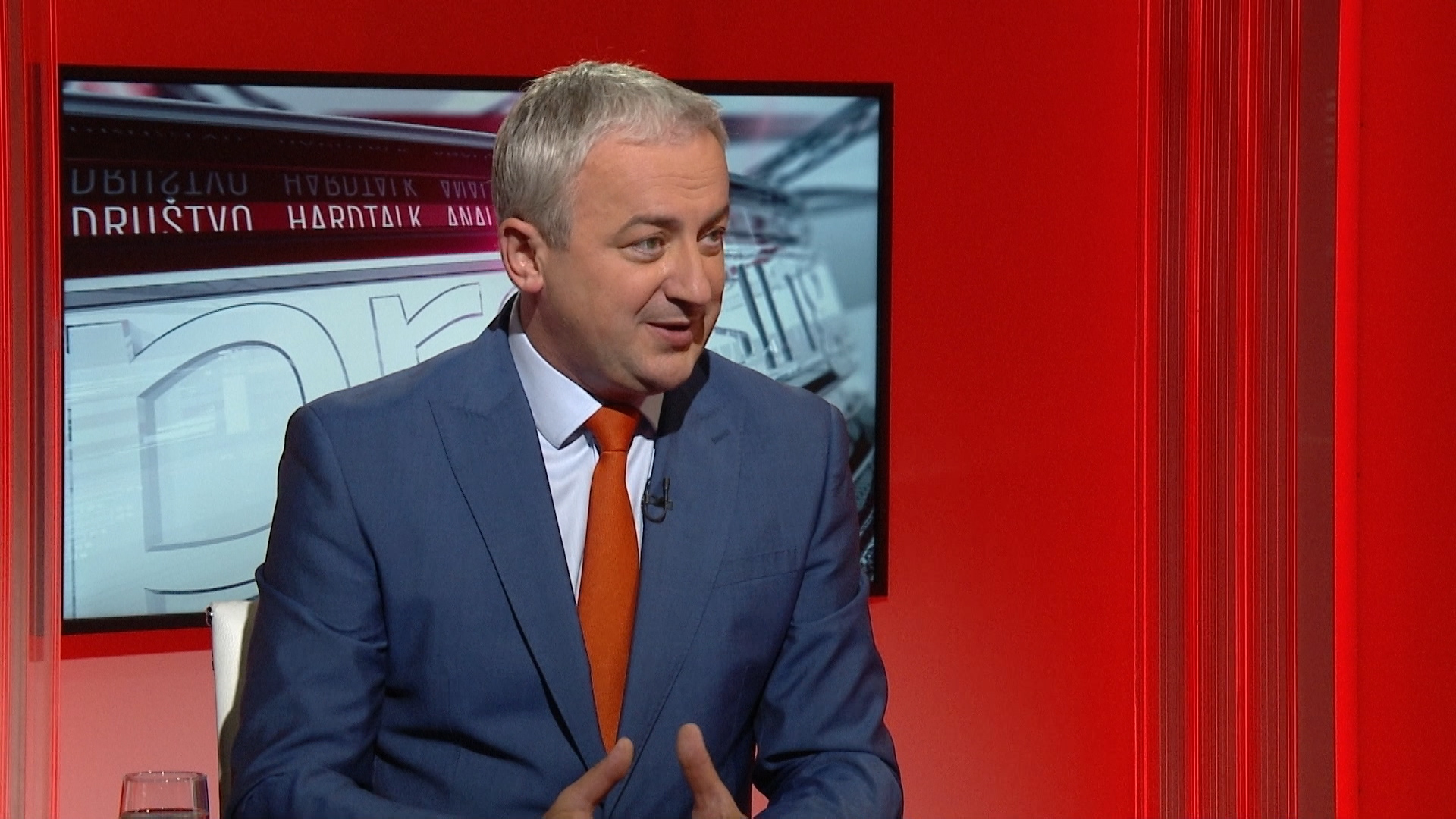 SA-MIGRANTI PKG-19-ZVK-1(20191023-165339276).00_10_41_05.Still012