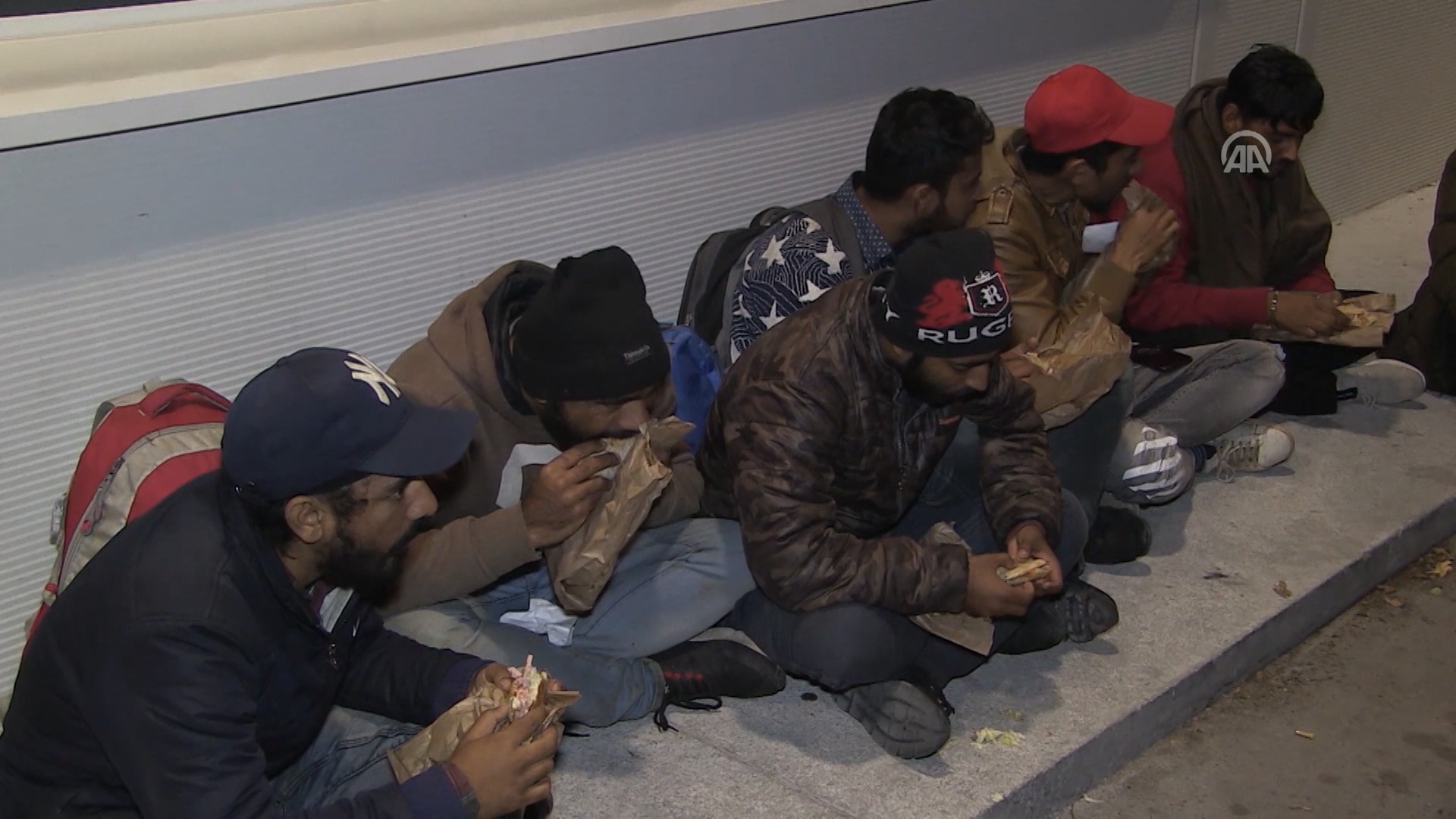 SA-MIGRANTI TUZLA PKG-LJS-1(20181103-172357074).00_00_15_22.Still001