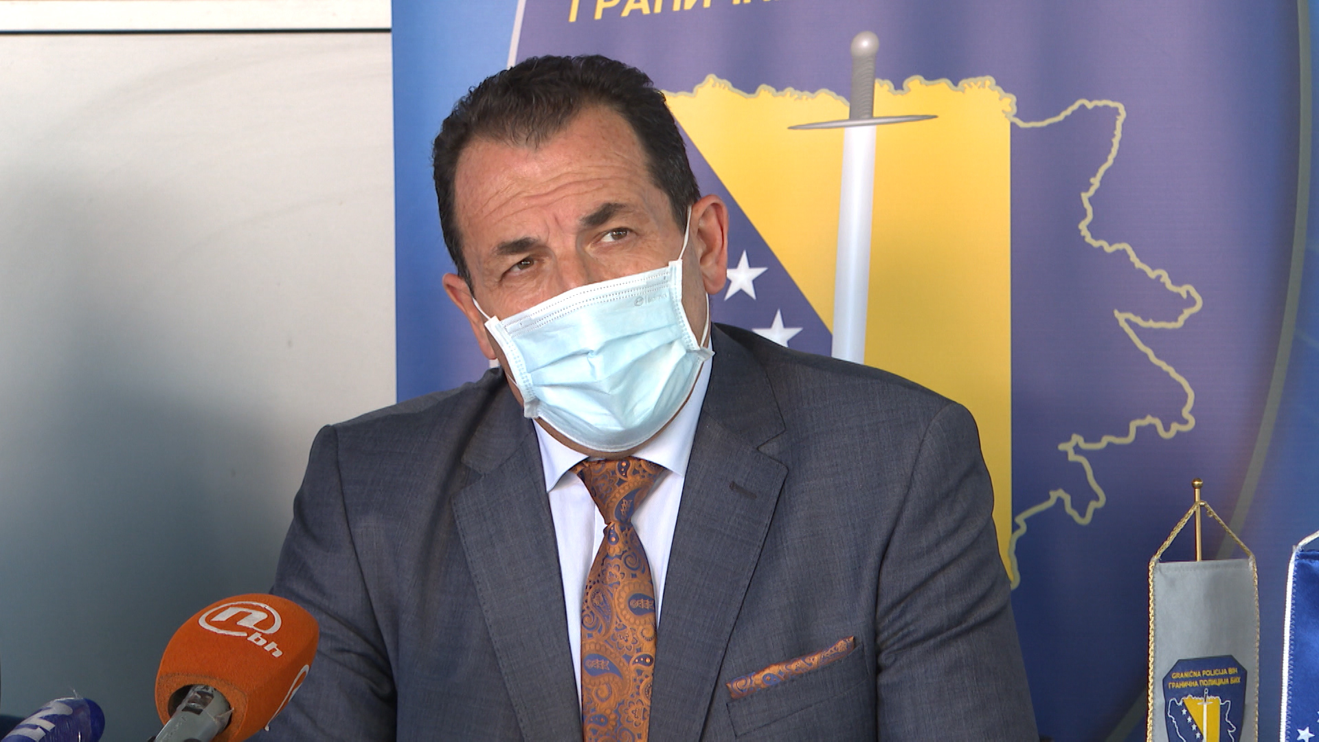 SA-MIGRANTI VO 2-BOB-1(20200926-161822348).00_02_32_01.Still006