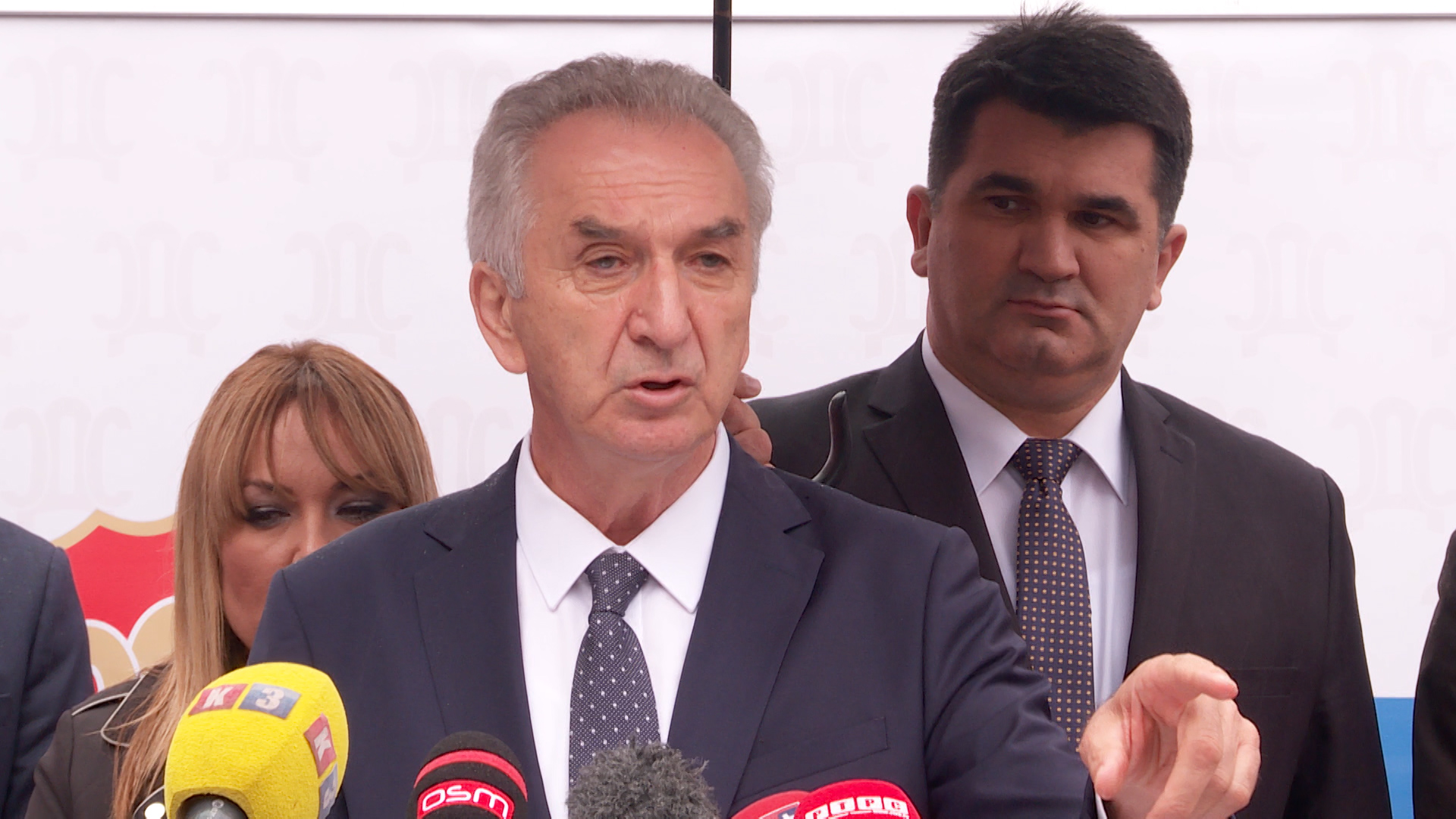 SA-MIGRANTI VO 2-BOB-1(20200926-161822348).00_17_15_12.Still003