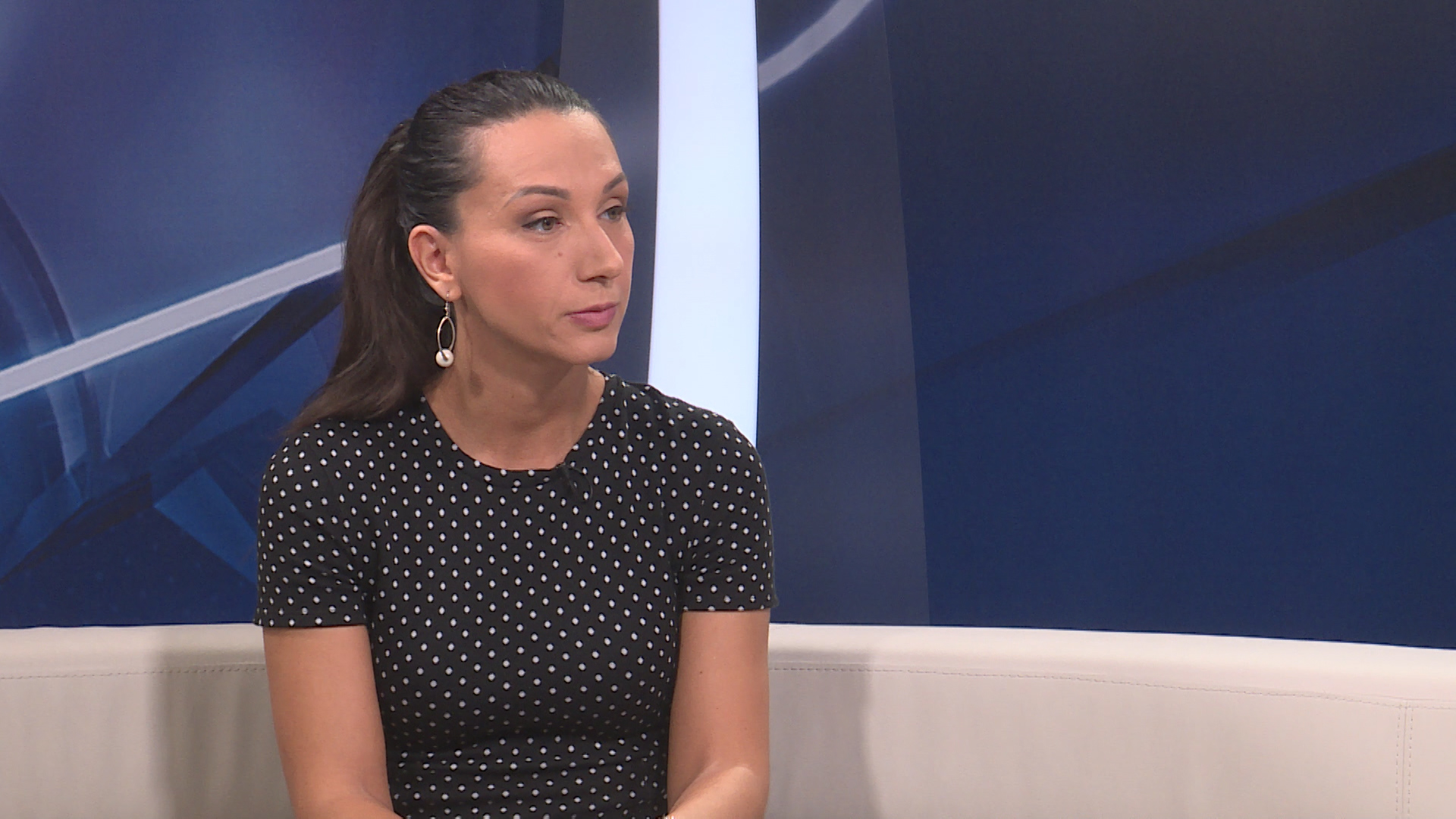 sa-mirjana gavric-clf.09_35_20_24.Still001