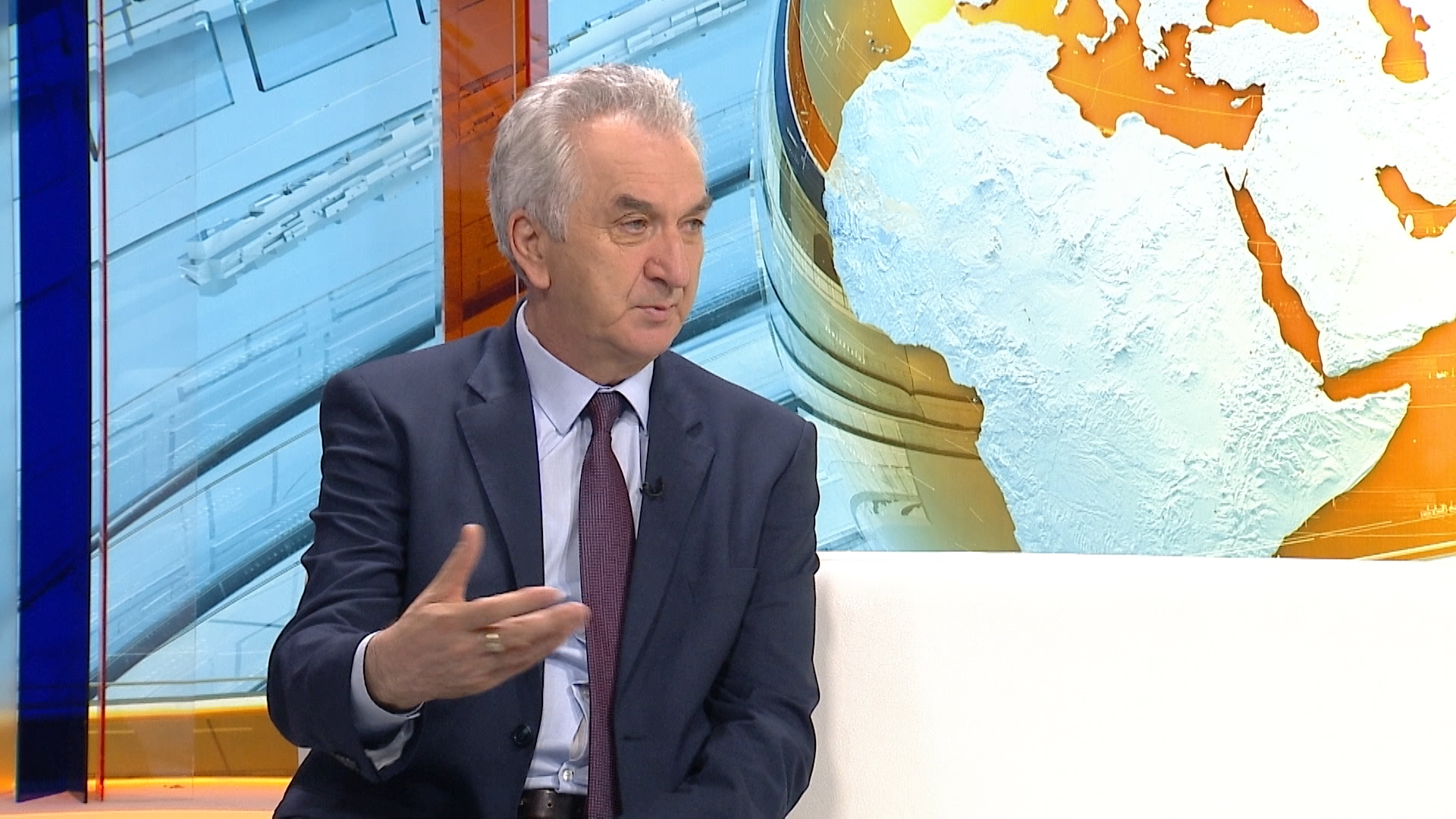 sa-mirko sarovic-clf.00_11_17_01.Still002