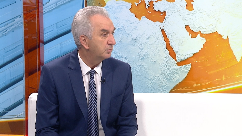 sa-mirko sarovic-clf_1.08_51_00_05.Still002