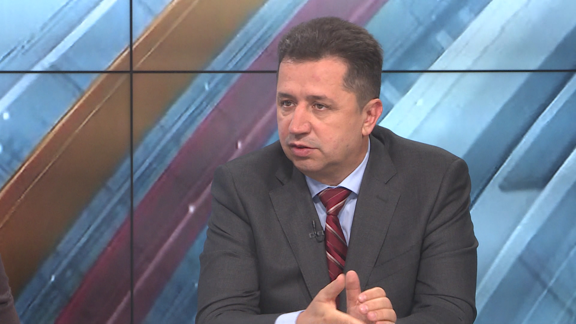 sa-mirsad zaimovic-ytb-151119_1.00_00_49_21.Still002