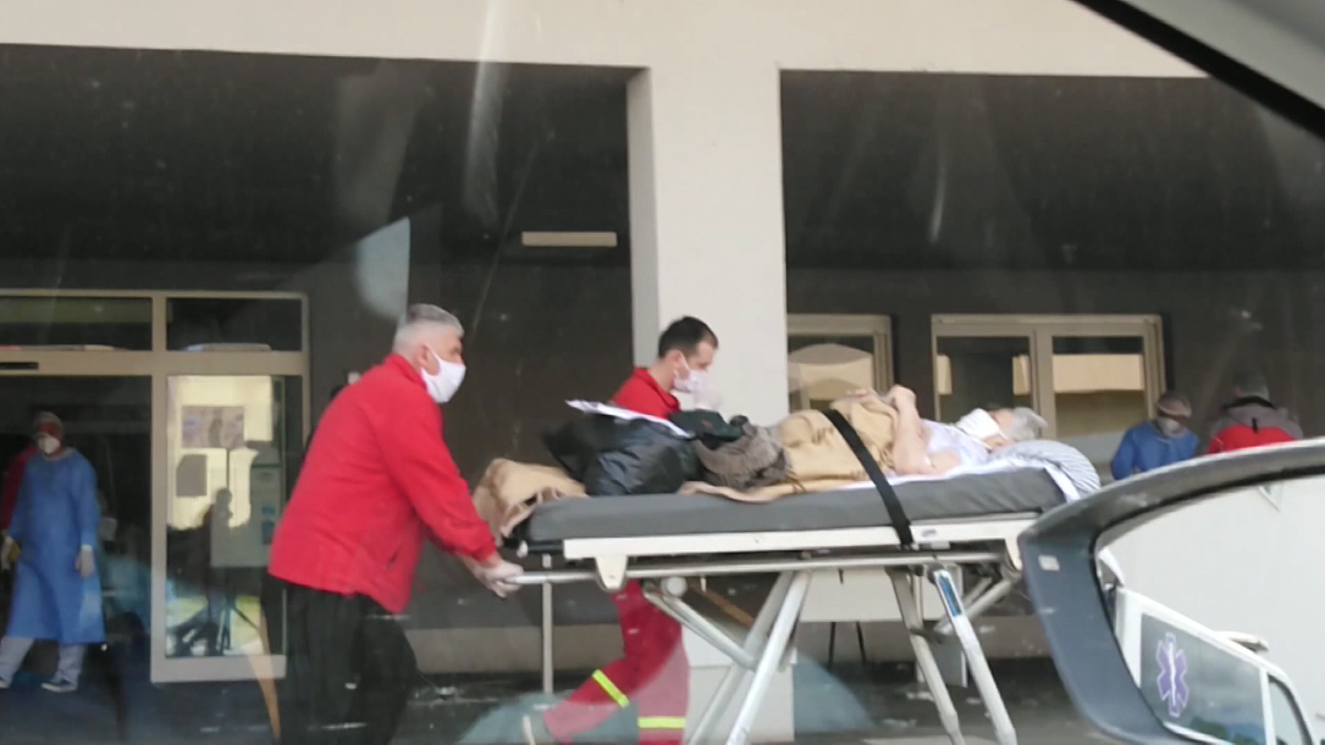 SA-MLADI I EPIDEMIJA PKG-SAD-1(20200502-174617171).00_00_17_07.Still003