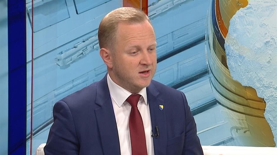 SA-ND-BEGIC-REP-260918-1(20180926-105530163).00_03_48_22.Still002