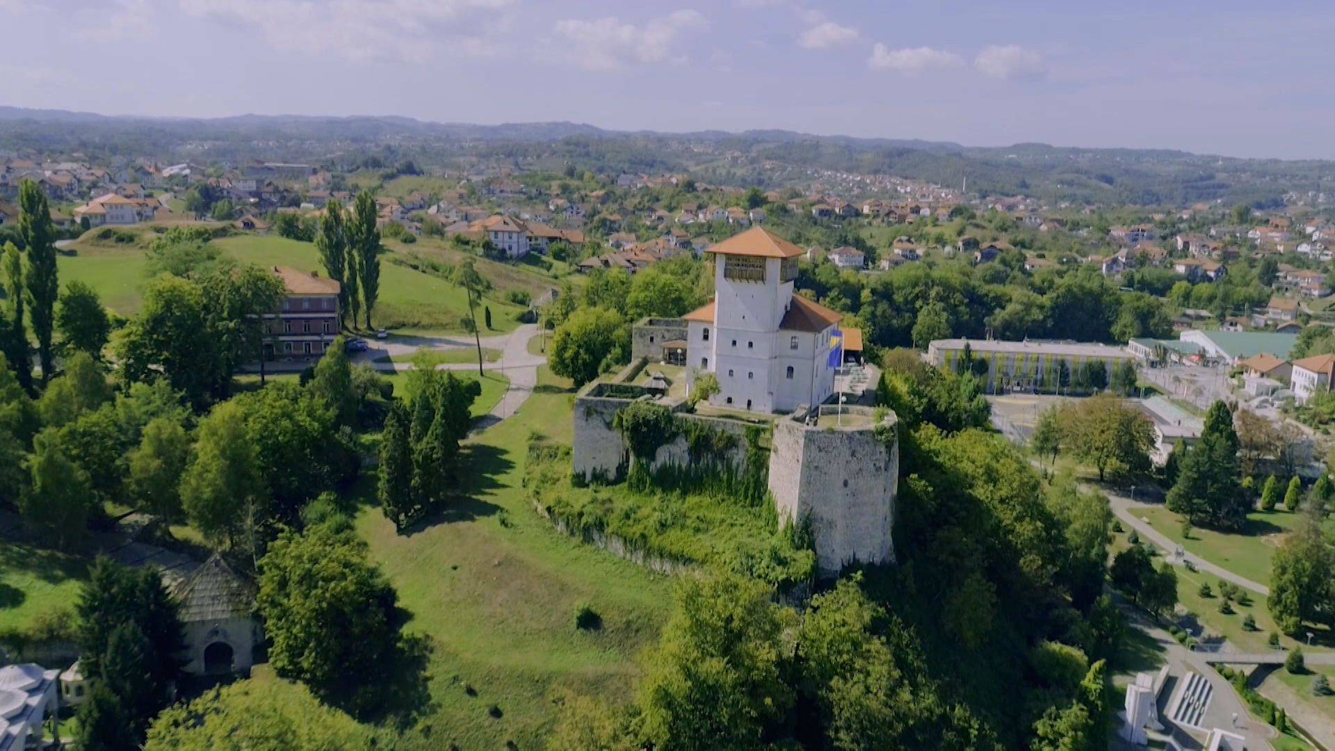 SA-NEBO I ZEMLJA-E11-130220(20200213-194124109).mxf.Still001