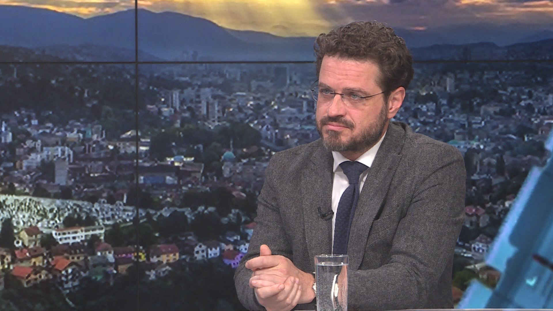 sa-nedim ademovic-clf-111119.17_57_53_14.Still001